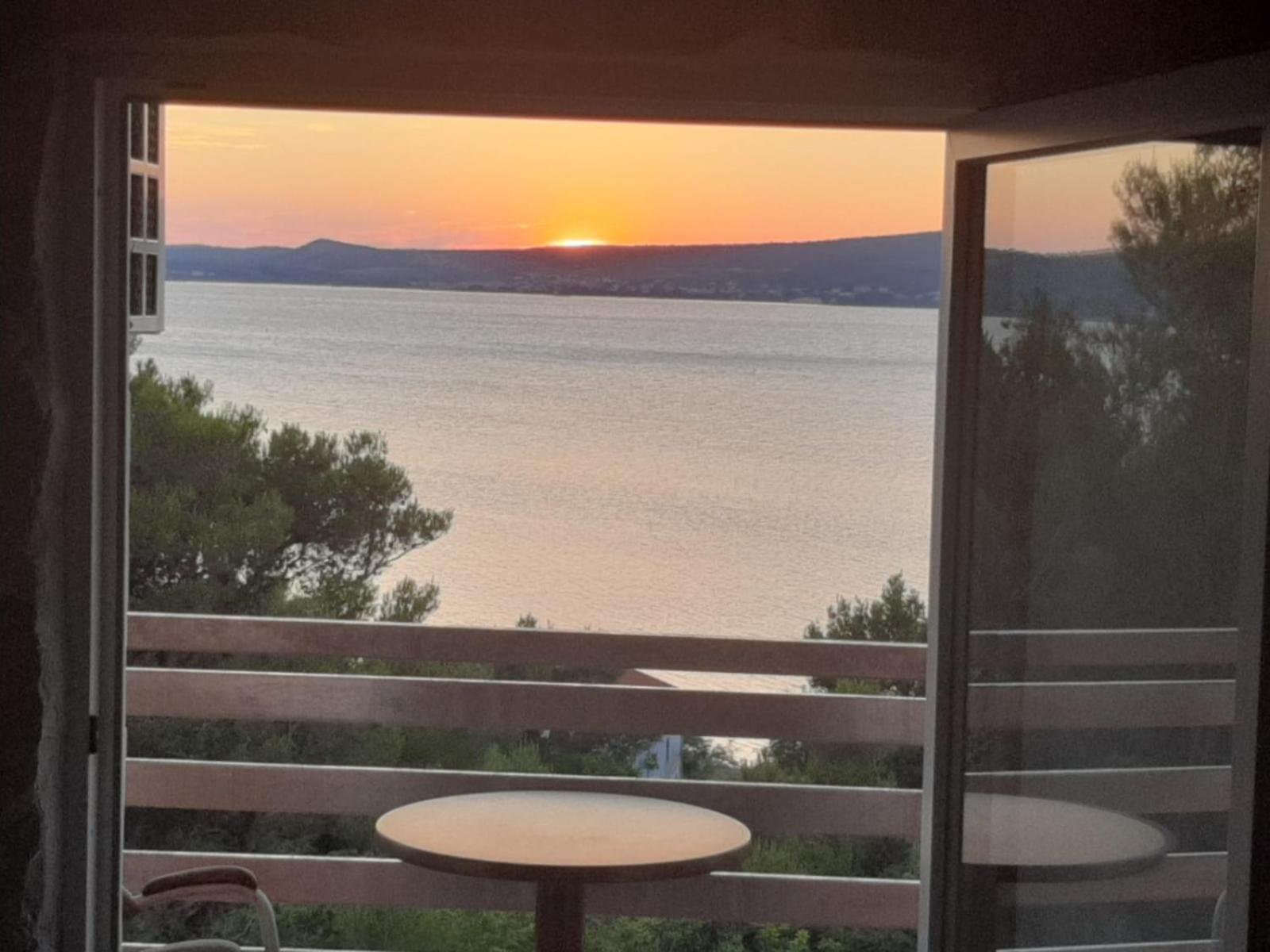 Apartments Cetiri Sestrice Novigrad  Buitenkant foto